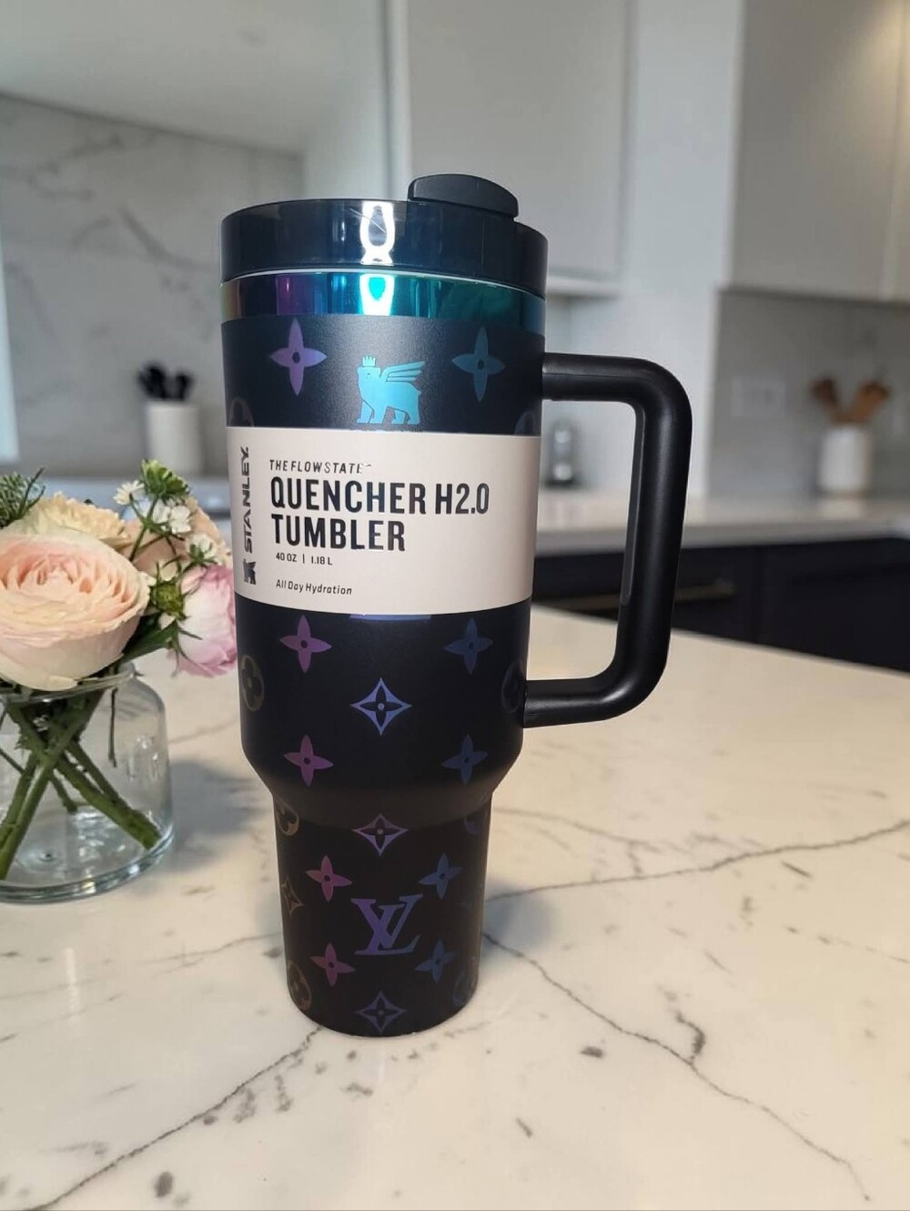 Stanley Luxury LV Quencher H2.0 Tumbler - Picture 4 of 10